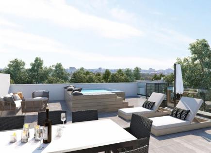 Penthouse for 240 000 euro in Larnaca, Cyprus
