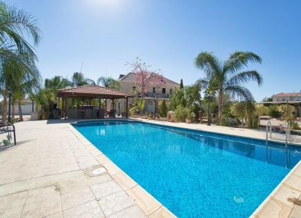 Villa for 1 100 000 euro in Limassol, Cyprus
