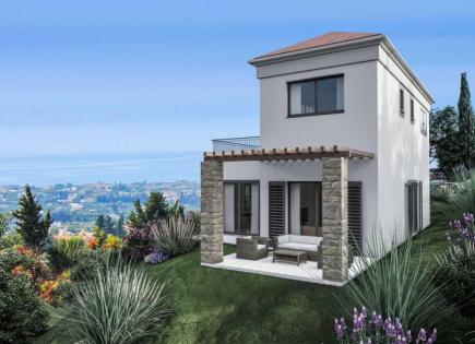 Villa for 930 000 euro in Paphos, Cyprus
