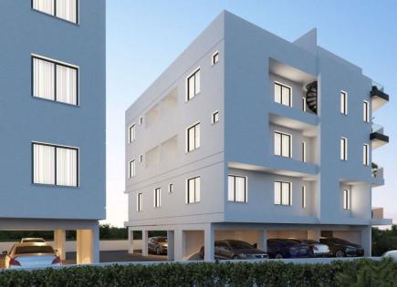 Propiedad comercial para 1 480 000 euro en Lárnaca, Chipre