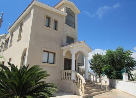 Propiedad comercial para 800 000 euro en Pafos, Chipre