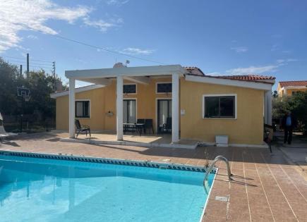 Bungalow for 390 000 euro in Paphos, Cyprus
