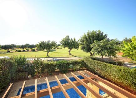 Villa for 690 000 euro in Paphos, Cyprus