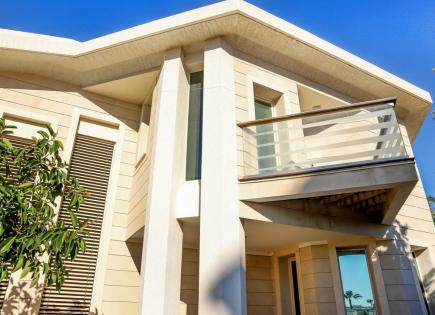 Villa per 2 700 000 euro a Limassol, Cipro