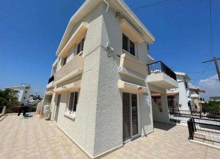 Stadthaus für 395 000 euro in Larnaka, Zypern