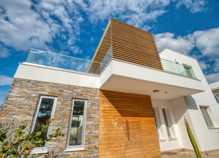 Villa for 700 000 euro in Paphos, Cyprus
