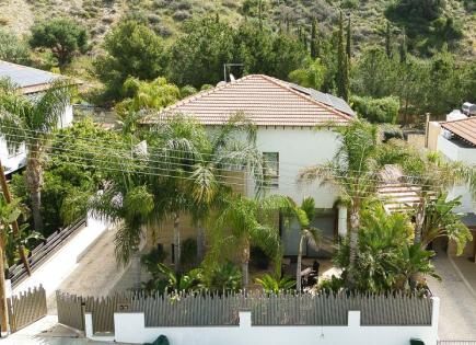 Villa for 1 600 000 euro in Limassol, Cyprus