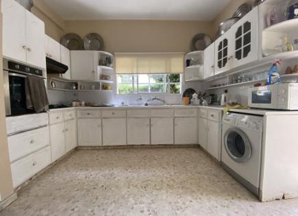 Bungalow for 298 000 euro in Paphos, Cyprus