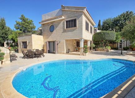 Villa for 1 700 000 euro in Paphos, Cyprus