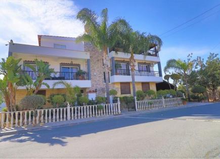 Villa for 550 000 euro in Paphos, Cyprus