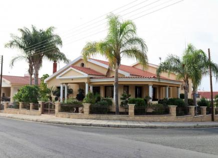 Villa for 750 000 euro in Paphos, Cyprus