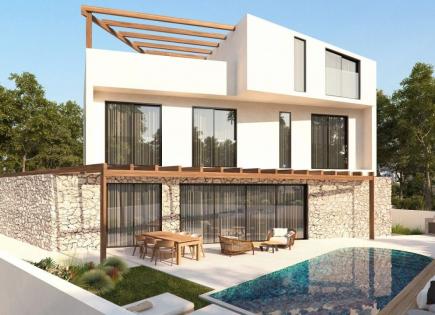 Villa for 950 000 euro in Protaras, Cyprus