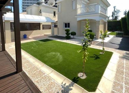 Villa for 1 100 000 euro in Limassol, Cyprus