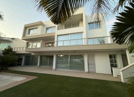 Villa for 1 800 000 euro in Limassol, Cyprus