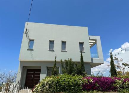 Villa for 850 000 euro in Paphos, Cyprus