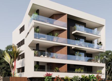 Apartamento para 275 000 euro en Lárnaca, Chipre