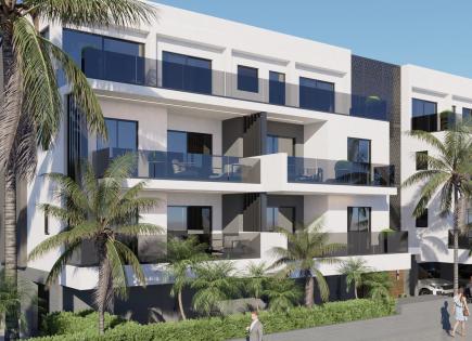 Propiedad comercial para 4 938 500 euro en Pafos, Chipre