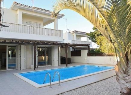 Villa per 1 400 000 euro a Larnaca, Cipro