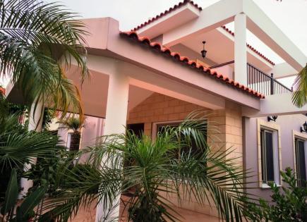 Villa para 530 000 euro en Lárnaca, Chipre