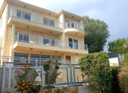 Villa for 1 800 000 euro in Limassol, Cyprus