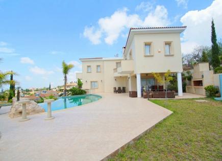Villa for 1 500 000 euro in Paphos, Cyprus
