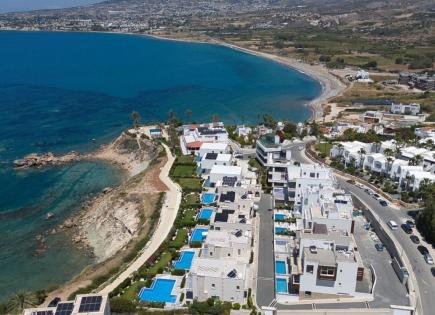 Casa adosada para 650 000 euro en Pafos, Chipre