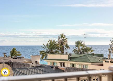 Apartment for 410 000 euro in Nice, France
