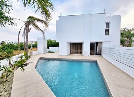 Villa for 620 000 euro in Protaras, Cyprus