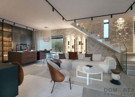 House for 900 000 euro in Porec, Croatia