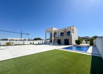 Villa for 2 500 euro per month in San Fulgencio, Spain