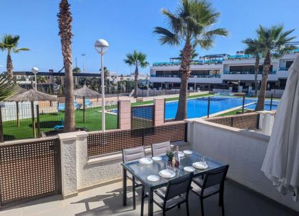Bungalow for 1 500 euro per month in Orihuela Costa, Spain