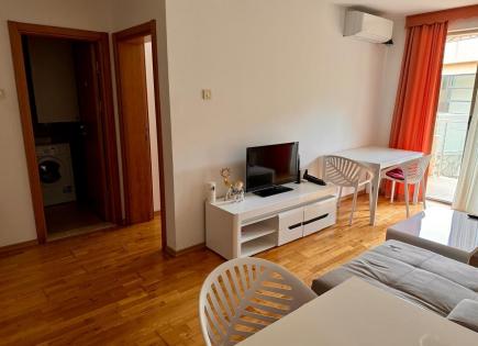 Apartamento para 600 euro por mes en Przno, Montenegro