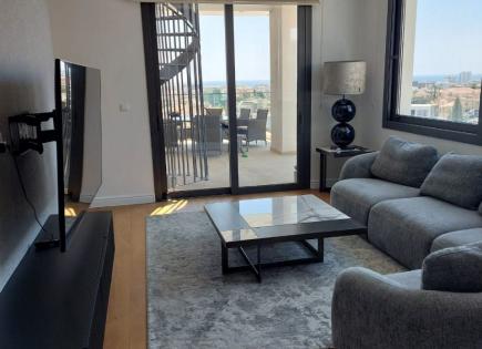 Apartamento para 5 200 euro por mes en Germasogeia, Chipre