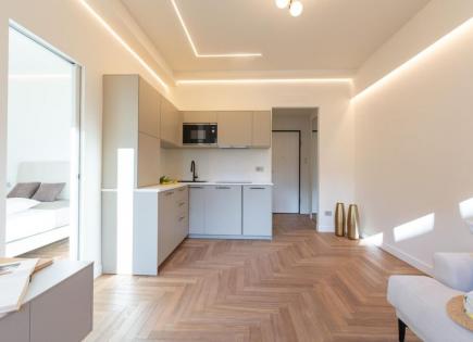 Apartment for 393 000 euro in Milan, Italy