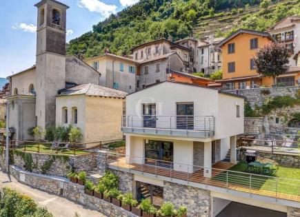 Villa for 1 050 000 euro on Lake Como, Italy