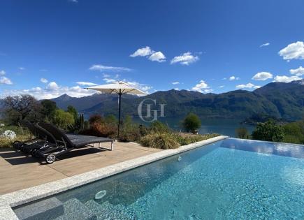 Villa pour 2 750 000 Euro par le Lac de Côme, Italie