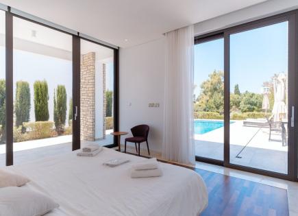 Casa para 8 500 euro por mes en Pafos, Chipre