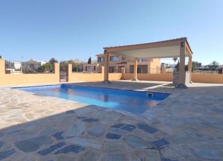 Casa para 2 020 000 euro en Chloraka, Chipre