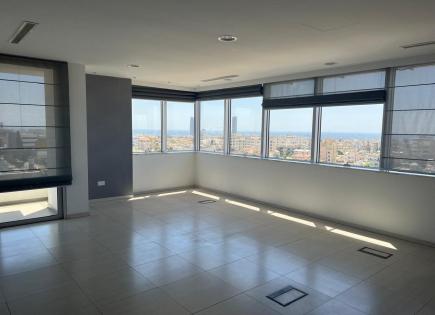 Bureau pour 4 800 Euro par mois à Mesa Geitonia, Chypre