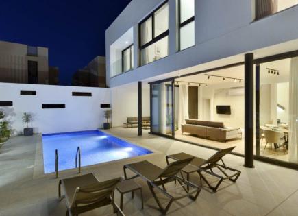 Haus für 625 000 euro in Famagusta, Zypern