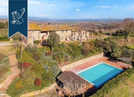 Farm for 1 500 000 euro in Florence, Italy