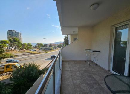 Apartamento para 195 000 euro en Becici, Montenegro