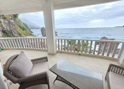 Apartment for 1 000 euro per month in Rafailovici, Montenegro