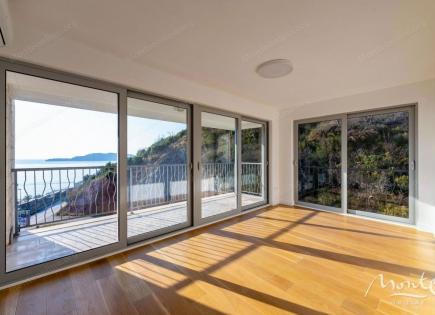 Flat for 535 000 euro in Budva, Montenegro