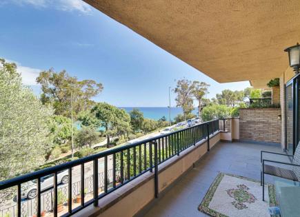 Casa adosada para 1 230 000 euro en la Costa Brava, España