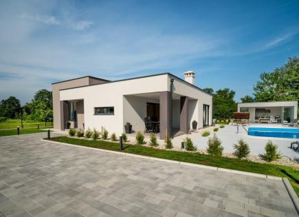 Villa for 650 000 euro in Labin, Croatia