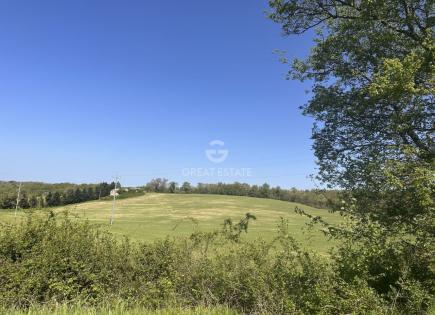 House for 130 000 euro in Massa, Italy