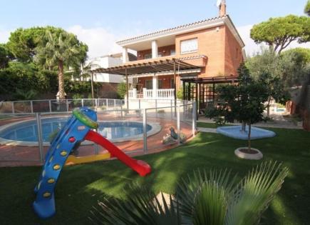 Haus für 2 425 000 euro in Gava Mar, Spanien