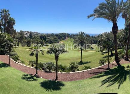 Penthouse for 850 000 euro in Benalmadena, Spain