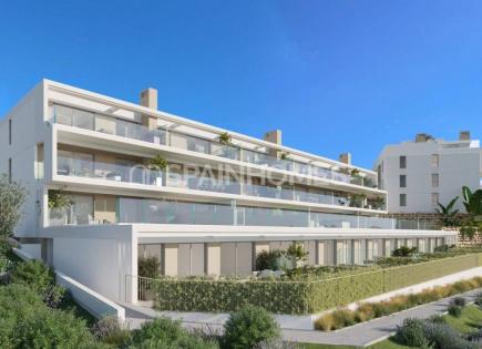Apartment for 382 000 euro in Estepona, Spain